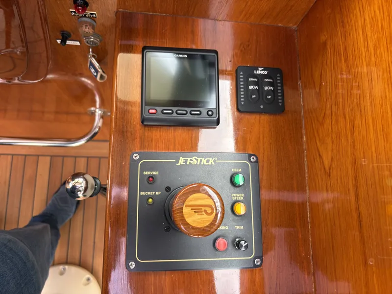 Slide: The Image of HINCKLEY 36 PICNIC 2004 - 33