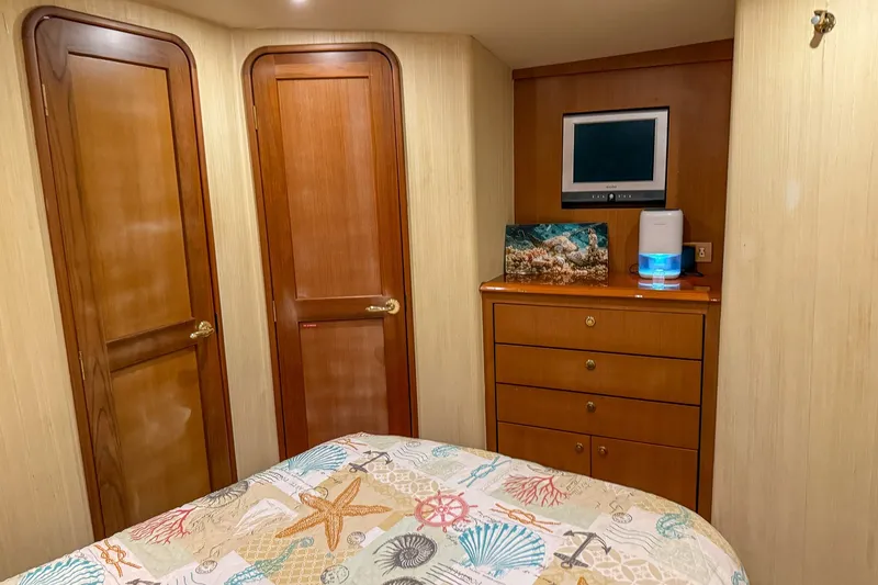 Slide: The Image of Ocean 42 Super Sport 2006 - 18