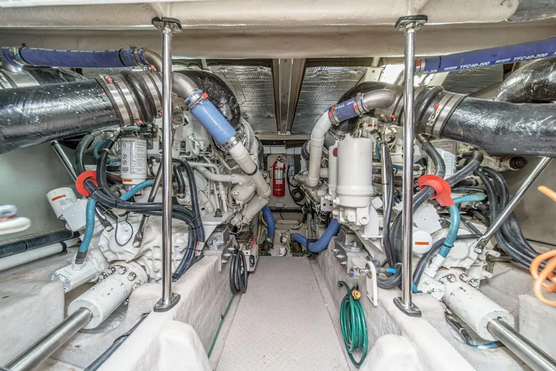 Slide: The Image of Sea Ray 58 Sedan Bridge 2008 - 18