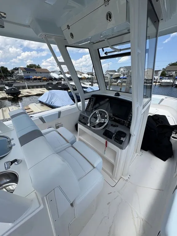 Slide: The Image of Robalo R272 2020 - 20