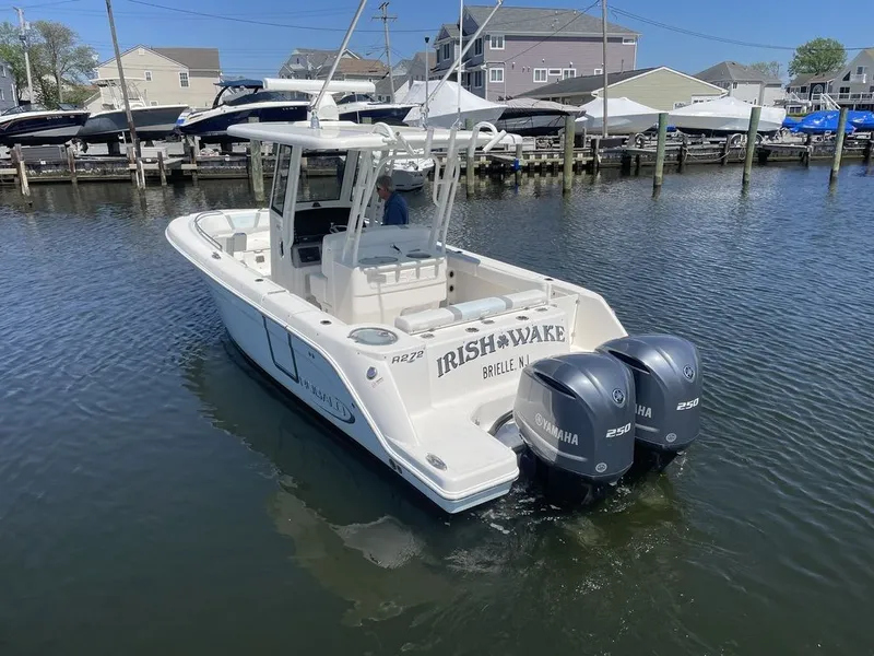 Slide: The Image of Robalo R272 2020 - 5