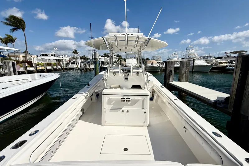 Slide: The Image of Regulator Marine 34SS 2016 - 2