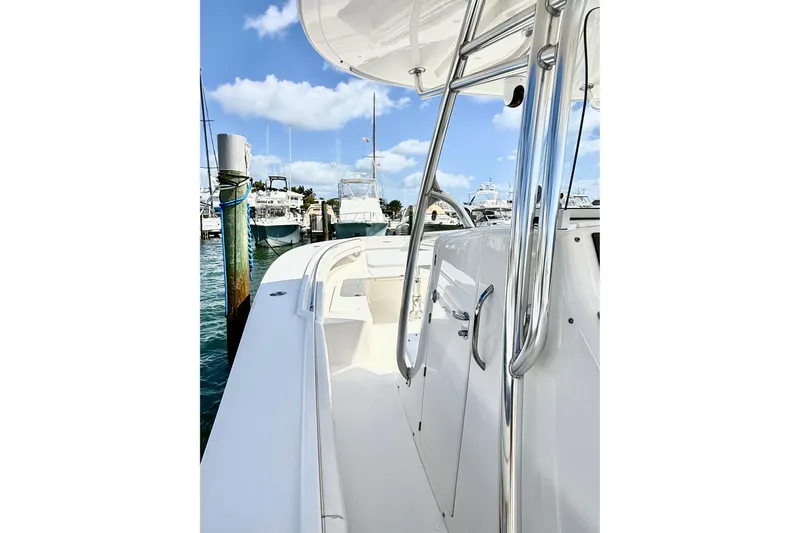 Slide: The Image of Regulator Marine 34SS 2016 - 21