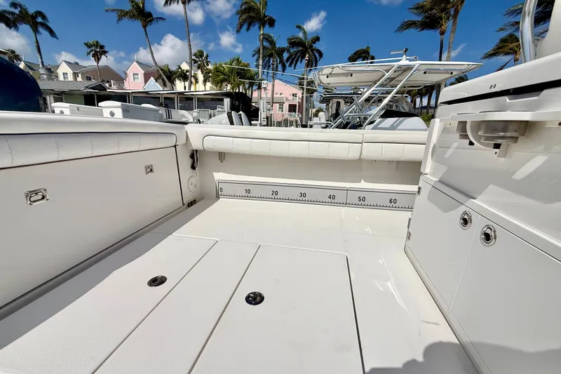 Slide: The Image of Regulator Marine 34SS 2016 - 5