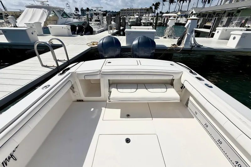 Slide: The Image of Regulator Marine 34SS 2016 - 7