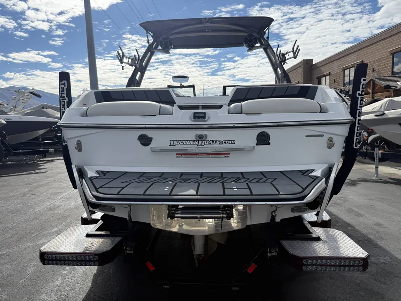 Slide: The Image of Malibu 23 MXZ 2020 - 5