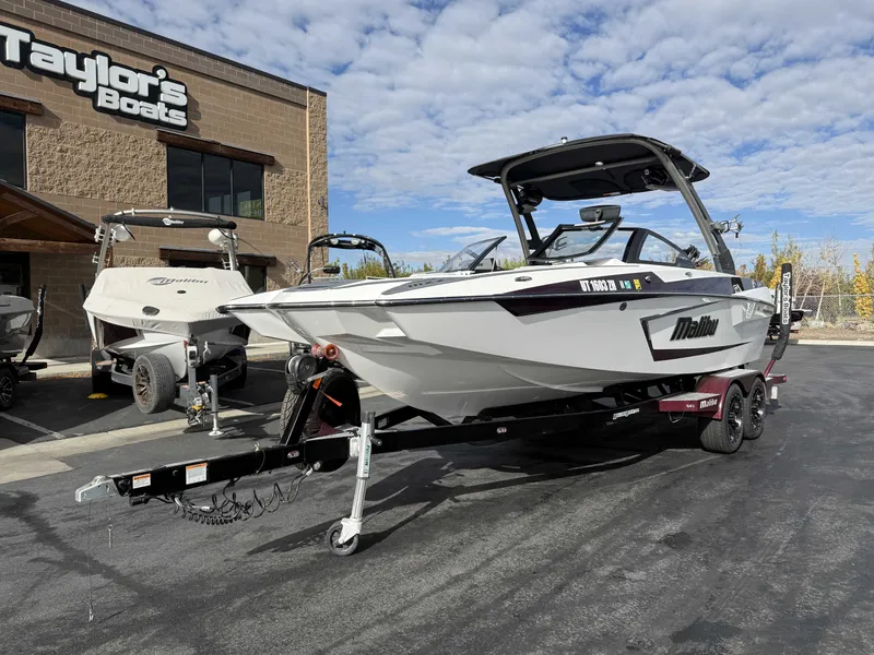 Slide: The Image of Malibu 23 MXZ 2020 - 3