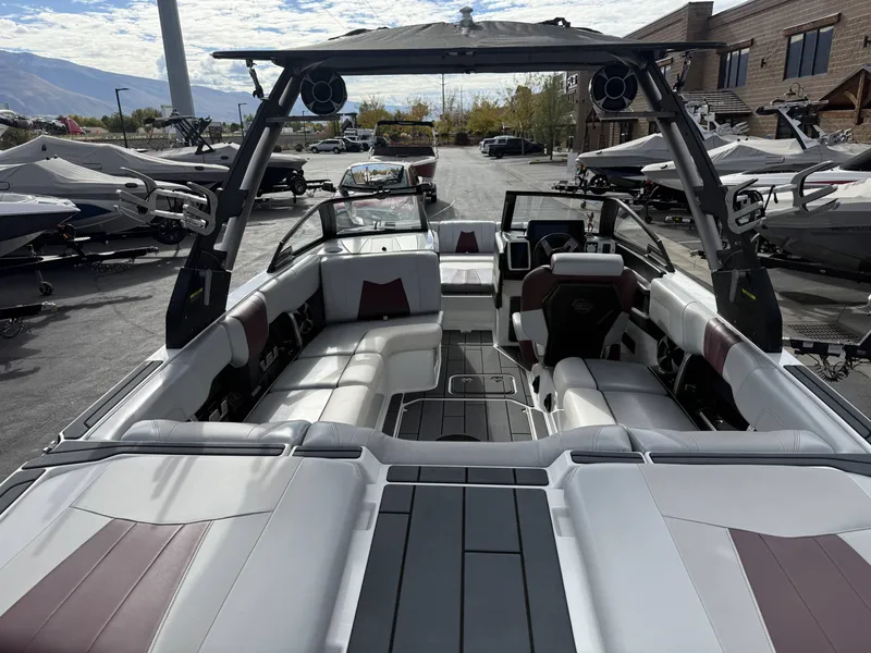 Slide: The Image of Malibu 23 MXZ 2020 - 6