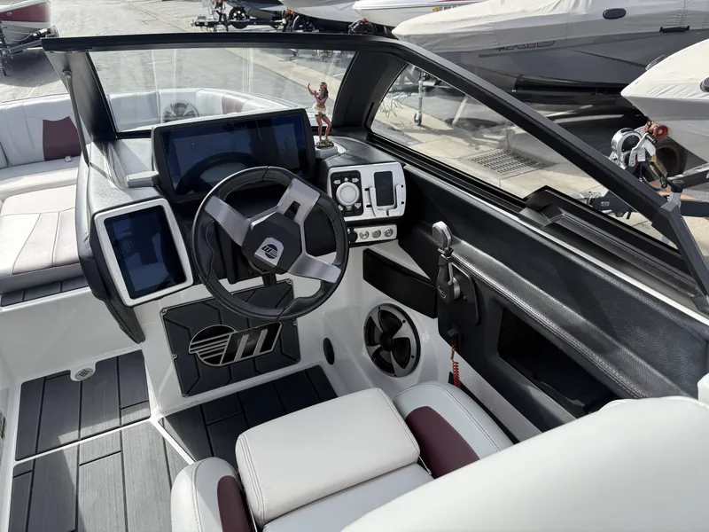 Slide: The Image of Malibu 23 MXZ 2020 - 9