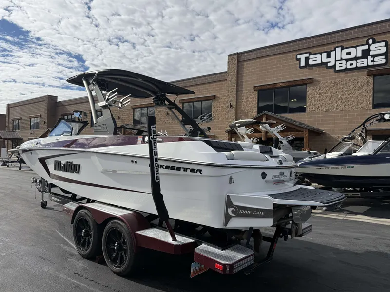 Slide: The Image of Malibu 23 MXZ 2020 - 2