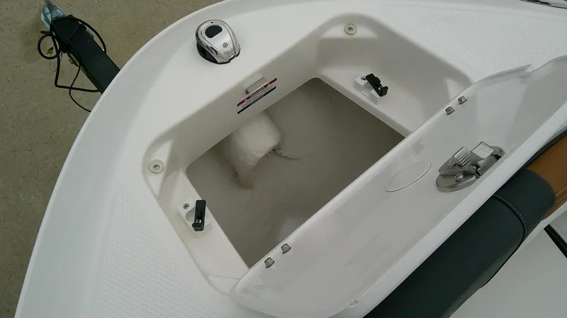 Slide: The Image of Chaparral 21 SSi 2026 - 20