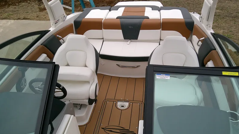 Slide: The Image of Chaparral 21 SSi 2026 - 21