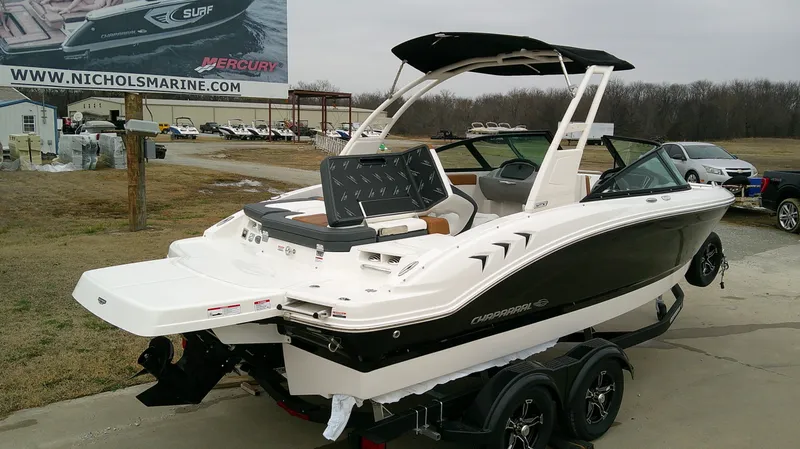 Slide: The Image of Chaparral 21 SSi 2026 - 5