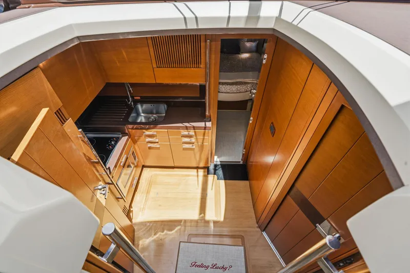 Slide: The Image of Azimut 48 2012 - 35