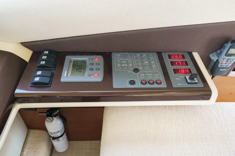 Slide: The Image of Azimut 48 2012 - 34