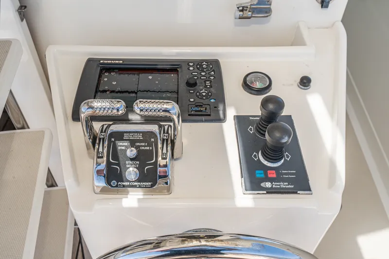 Slide: The Image of Offshore Pilothouse Motoryacht 2009 - 52