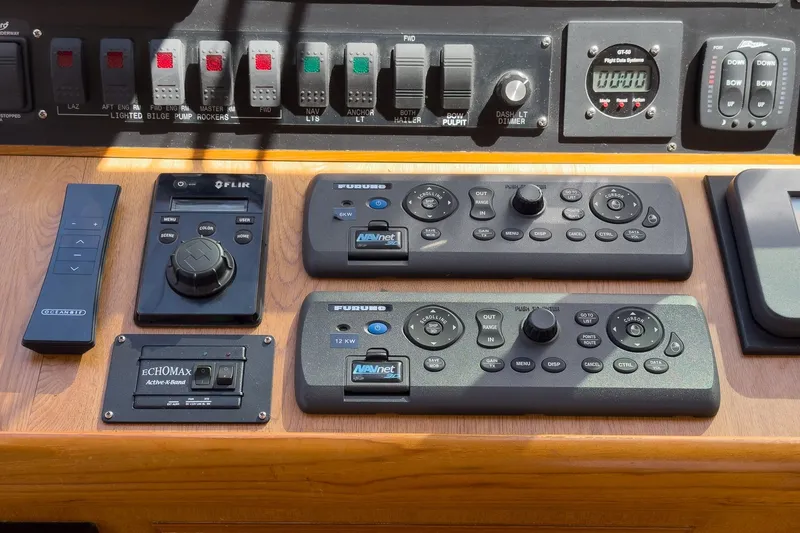Slide: The Image of Offshore Pilothouse Motoryacht 2009 - 74