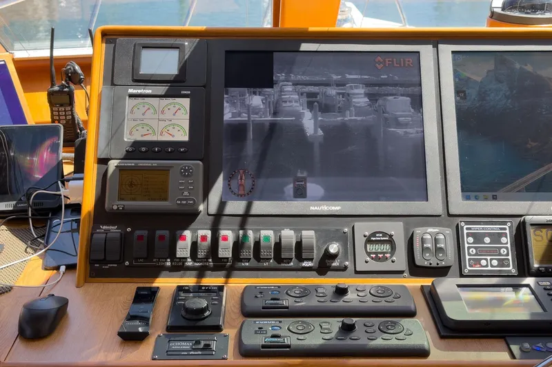 Slide: The Image of Offshore Pilothouse Motoryacht 2009 - 72
