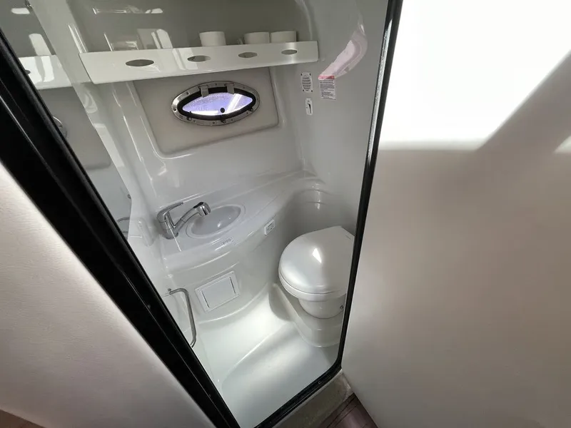 Slide: The Image of Crownline Boats 264 CR 2020 - 12