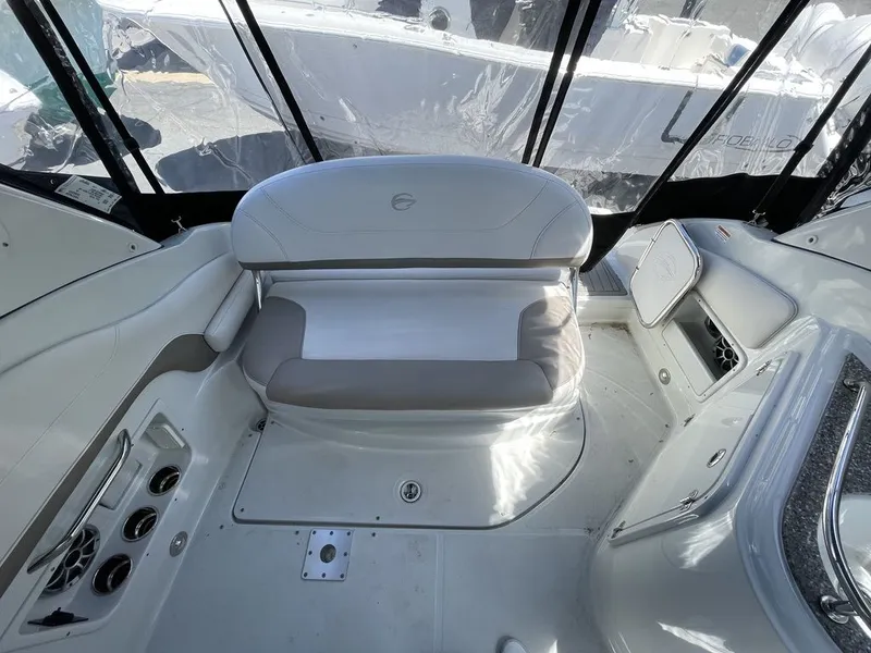 Slide: The Image of Crownline Boats 264 CR 2020 - 5