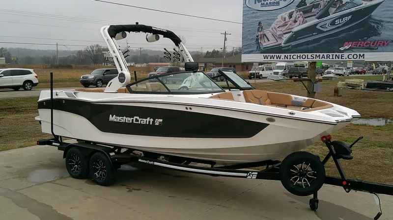 Slide: The Image of MasterCraft 24 XT 2026 - 2