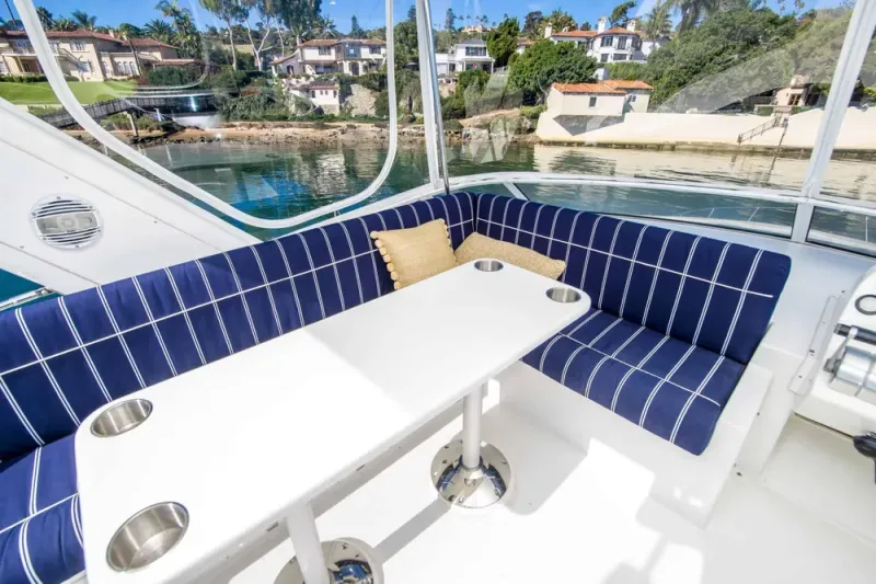 Slide: The Image of Navigator 4400 Pilothouse 2005 - 22