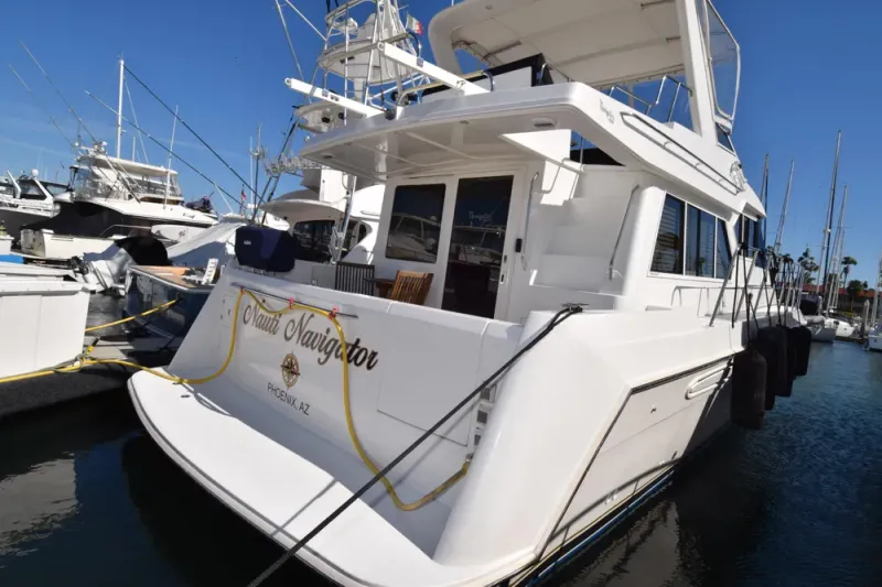 Slide: The Image of Navigator 4400 Pilothouse 2005 - 27