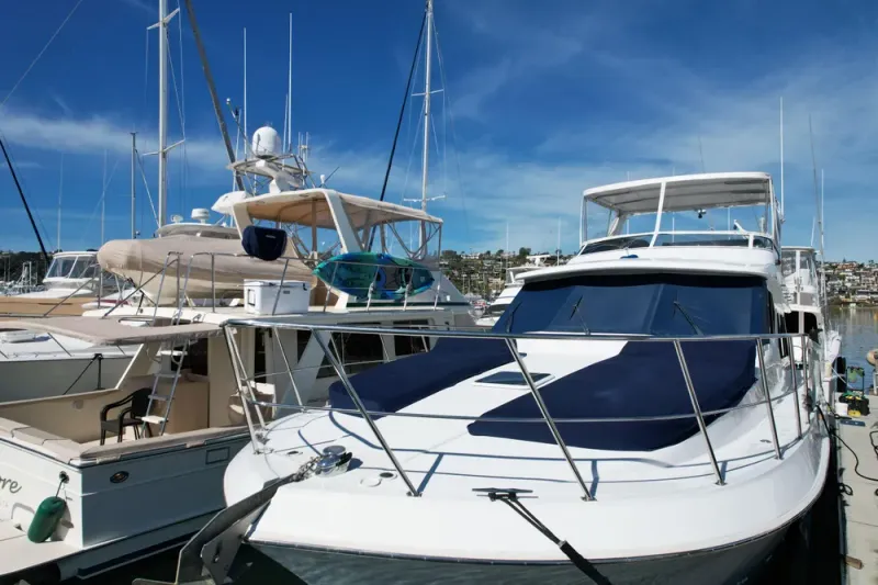 Slide: The Image of Navigator 4400 Pilothouse 2005 - 29