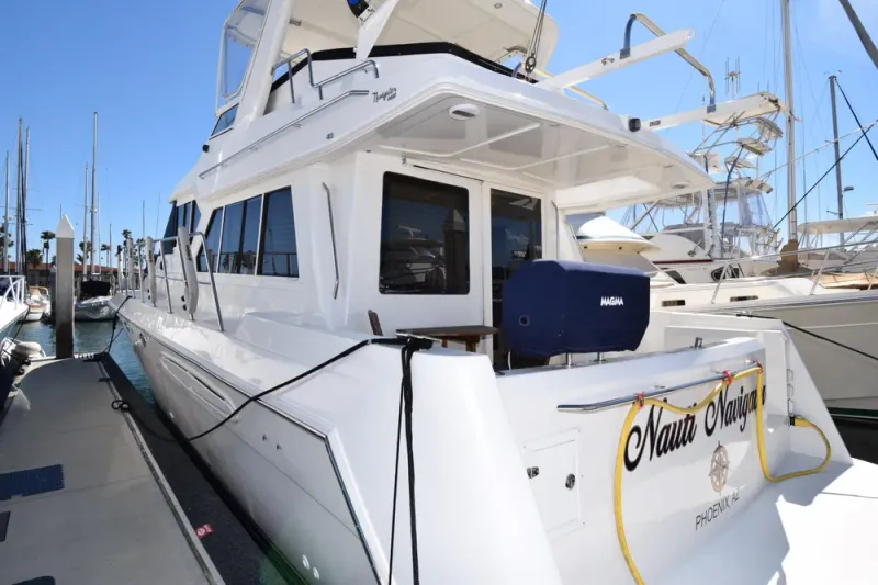 Slide: The Image of Navigator 4400 Pilothouse 2005 - 28