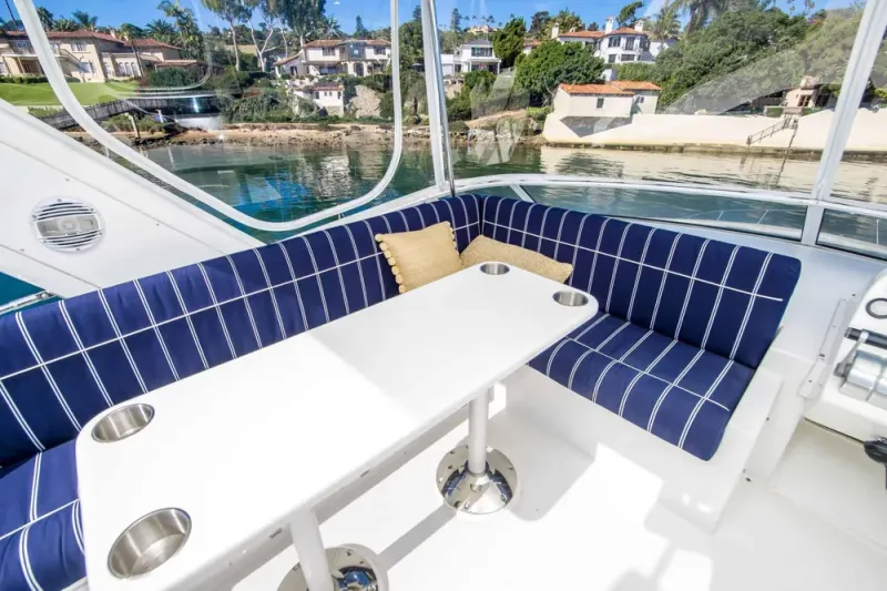 Slide: The Image of Navigator 4400 Pilothouse 2005 - 22
