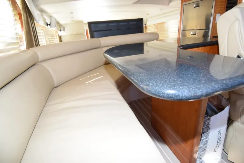 Slide: The Image of Navigator 4400 Pilothouse 2005 - 9