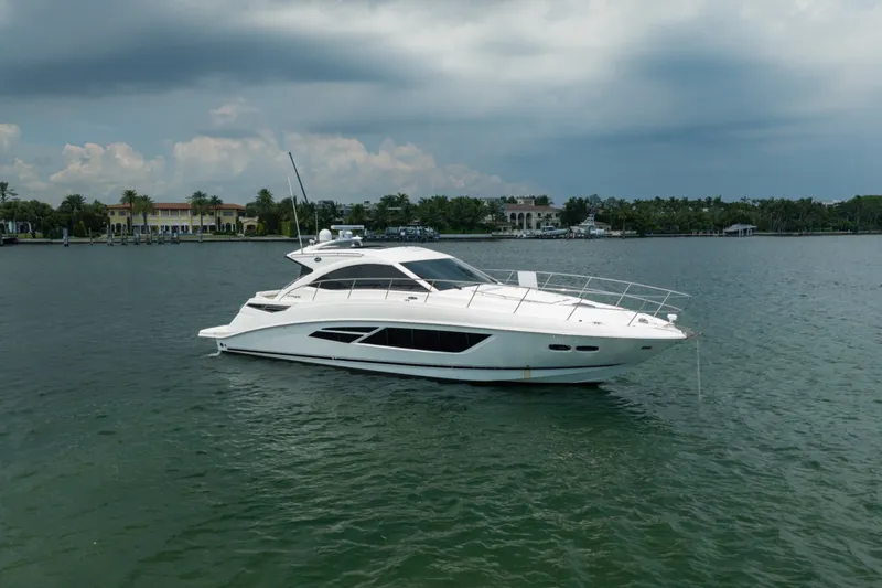 Slide: The Image of SeaRay Sundancer 510 2014 - 1