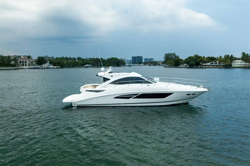 Slide: The Image of SeaRay Sundancer 510 2014 - 2