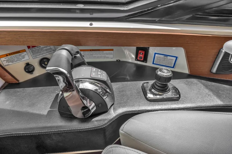 Slide: The Image of SeaRay Sundancer 510 2014 - 35