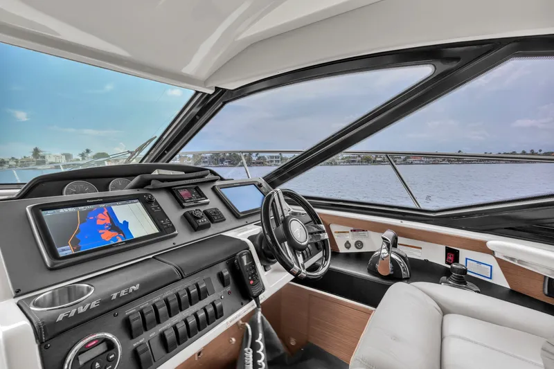 Slide: The Image of SeaRay Sundancer 510 2014 - 33
