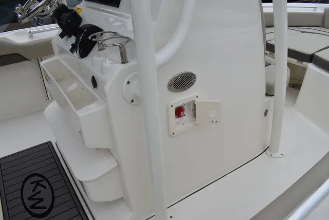 Slide: The Image of Key West Boats 219 FS 2026 - 16