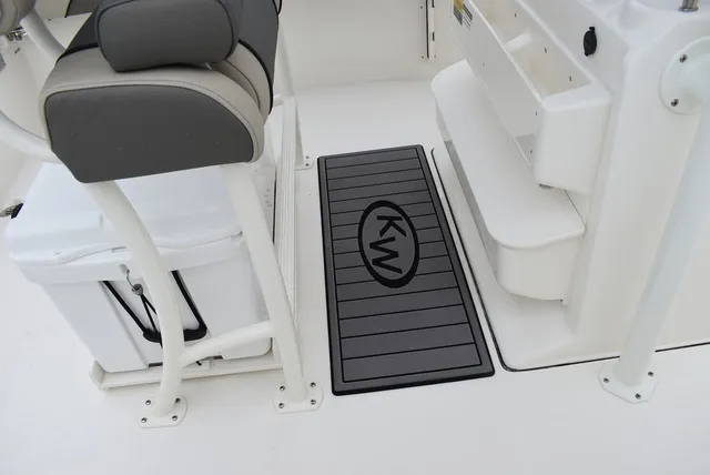 Slide: The Image of Key West Boats 219 FS 2026 - 17