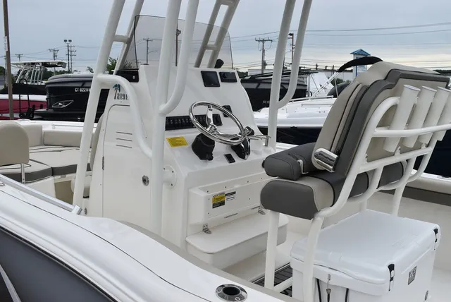 Slide: The Image of Key West Boats 219 FS 2026 - 13