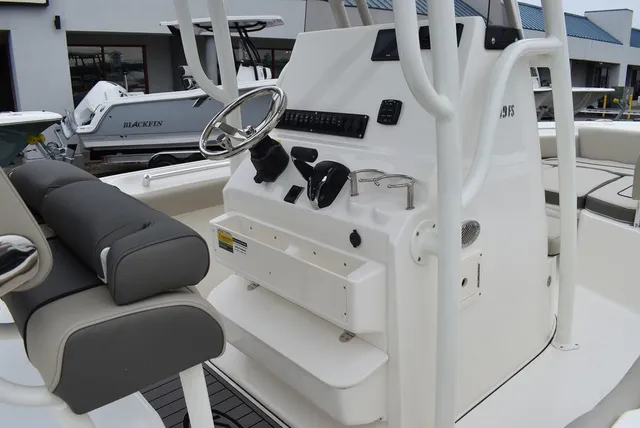 Slide: The Image of Key West Boats 219 FS 2026 - 15
