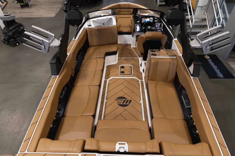 Slide: The Image of Malibu 25 LSV 2023 - 13
