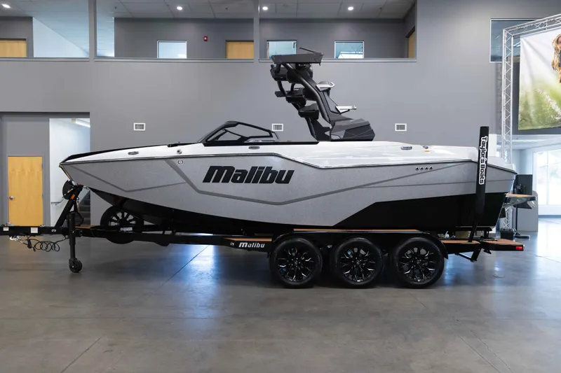 The Image of Malibu M230 2026 - 0
