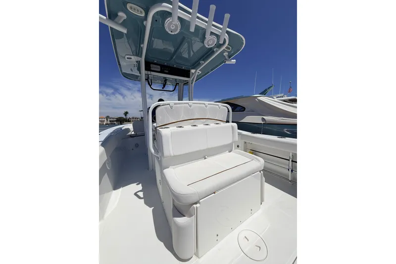 Slide: The Image of Sea Hunt Ultra 275SE 2021 - 17