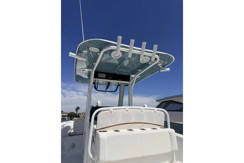 Slide: The Image of Sea Hunt Ultra 275SE 2021 - 20