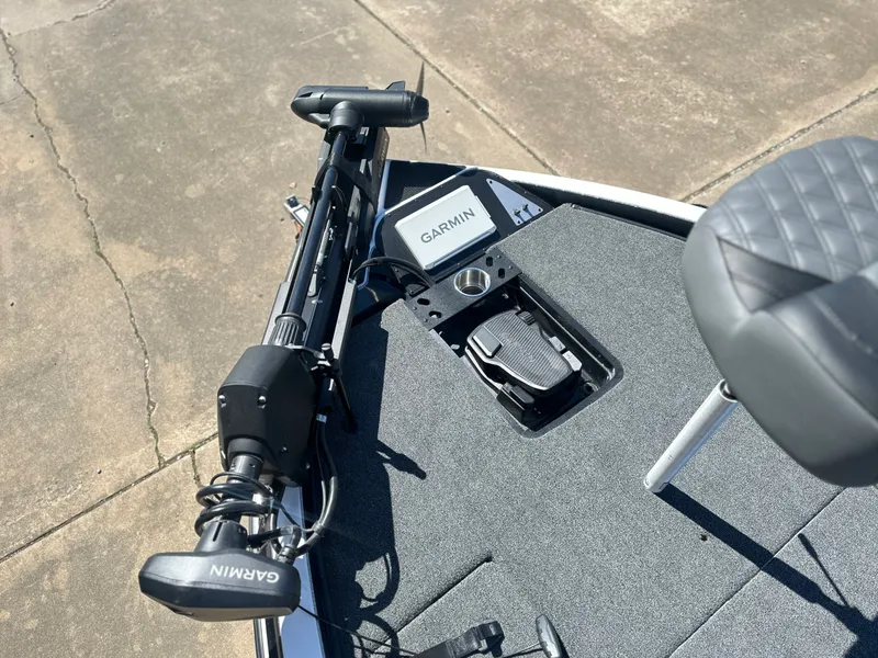 Slide: The Image of Caymas CX 201 PRO 2027 - 10