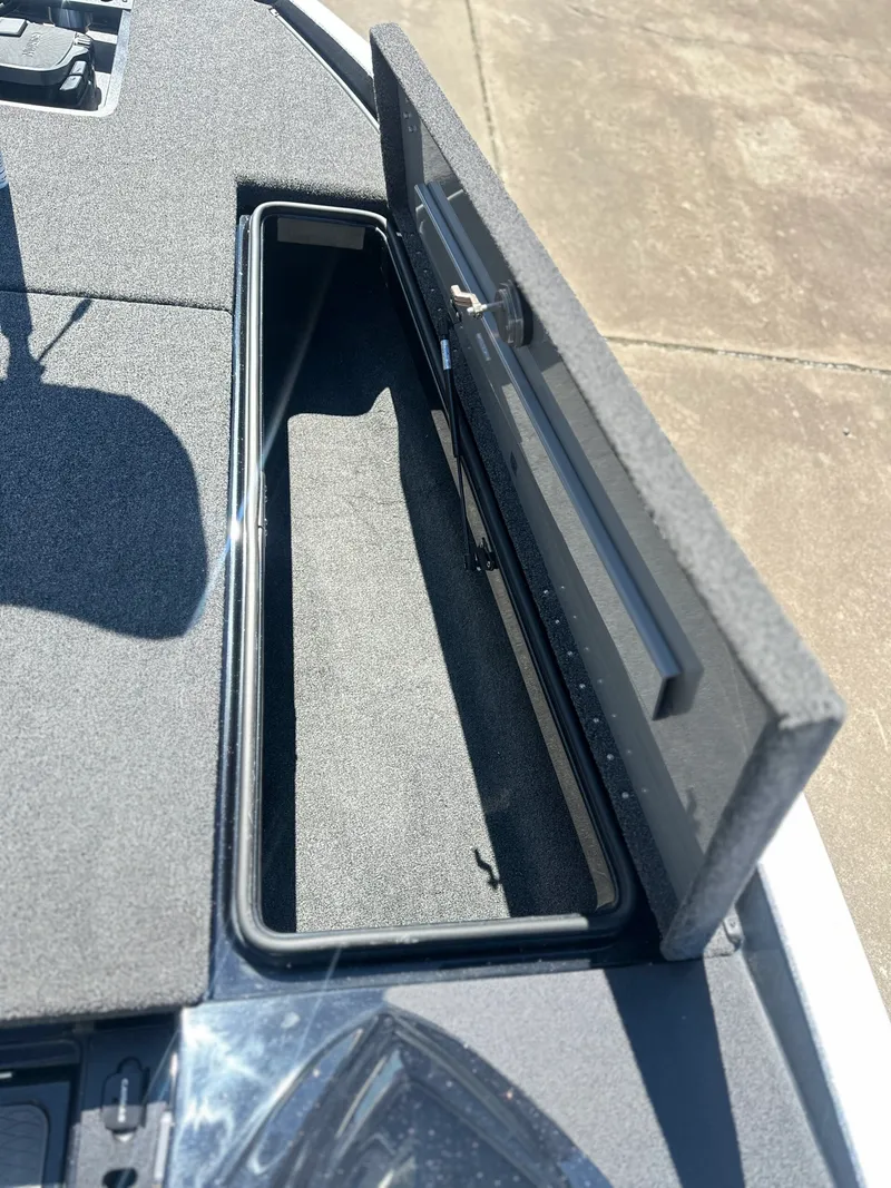 Slide: The Image of Caymas CX 201 PRO 2027 - 13