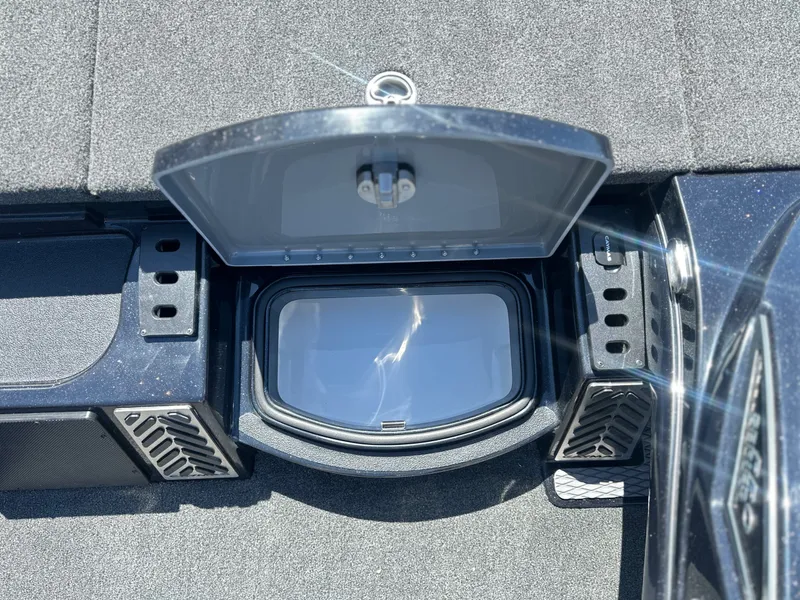 Slide: The Image of Caymas CX 201 PRO 2027 - 15