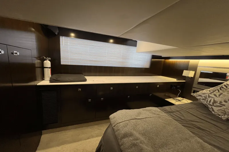 Slide: The Image of Cruisers Yachts 46 CANTIUS 2022 - 45