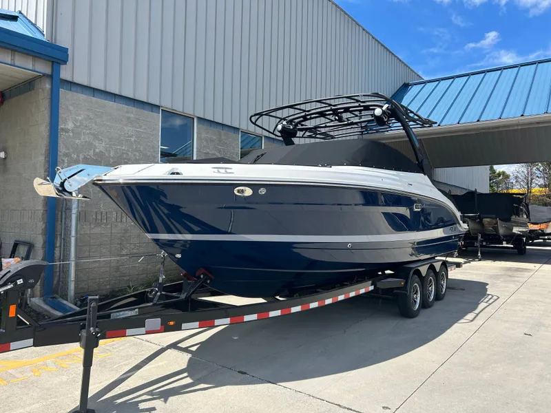 Slide: The Image of Sea Ray SLX 280 2026 - 3