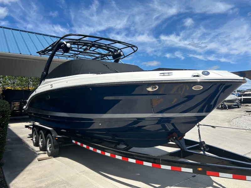 Slide: The Image of Sea Ray SLX 280 2026 - 1