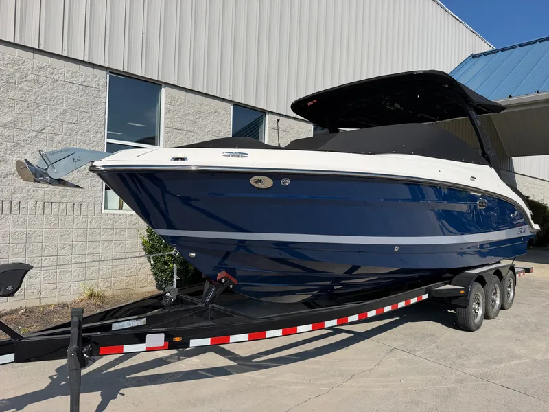 Slide: The Image of Sea Ray SLX 280 2026 - 2